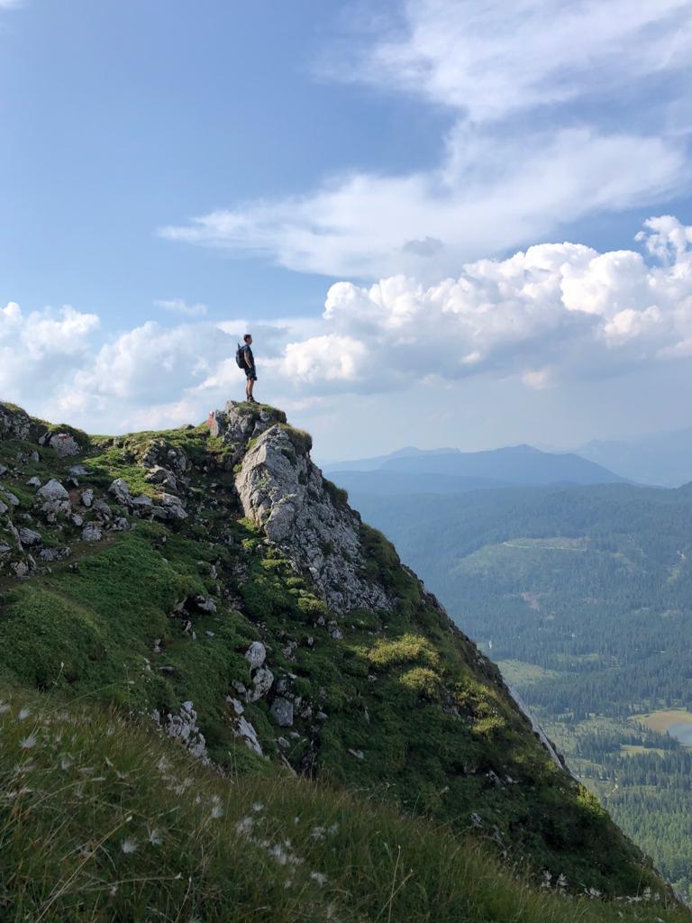 Frank op de berg.jpg